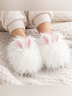 SKIMS Cozy Bunny Slippers Plush Fuzzy House Shoes NWT Viral